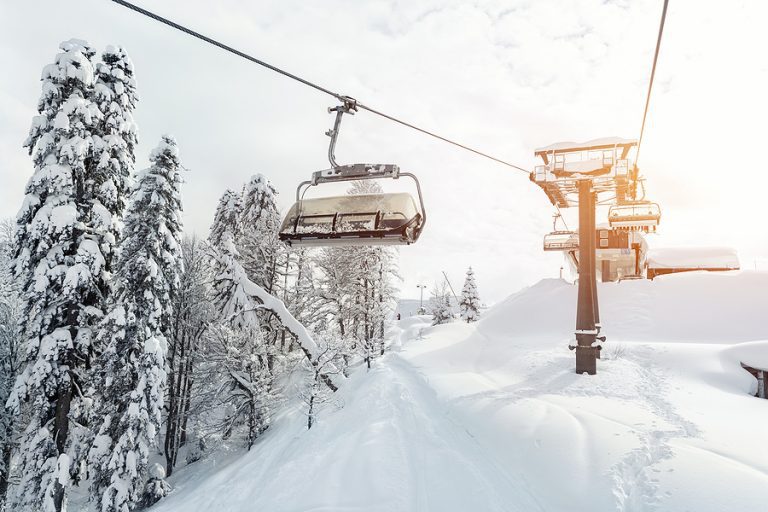 Lift gesloten: 30 benauwde minuten voor twee Duitse wintersporters in  Tirol