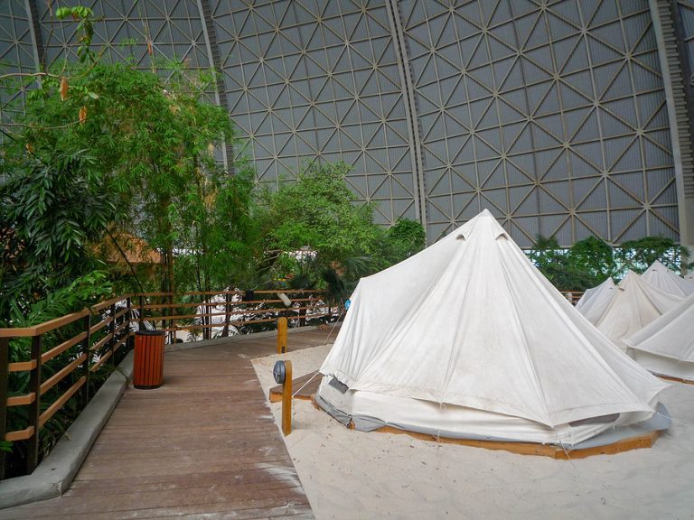 Grootste race glijbaan ter wereld geopend in Paradise Island, Duitsland