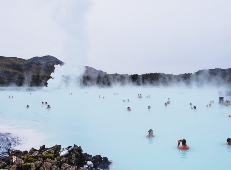 Blue Lagoon op IJsland voorlopig dicht vanwege verhoogde vulkaanactiviteit
